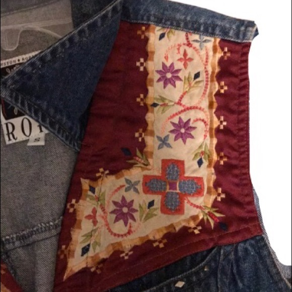 Women’s Denim Vest - Picture 3 of 4